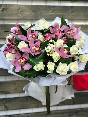 Букет цветов из: Розы и Хризантемы в Буденновске